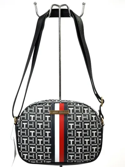 Bolso Tommy Hilfiger para dama color negro
