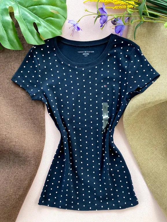 Camiseta Tommy Hilfiger para dama color azul con lunares blancos