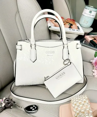 Bolso Guess para dama color blanco