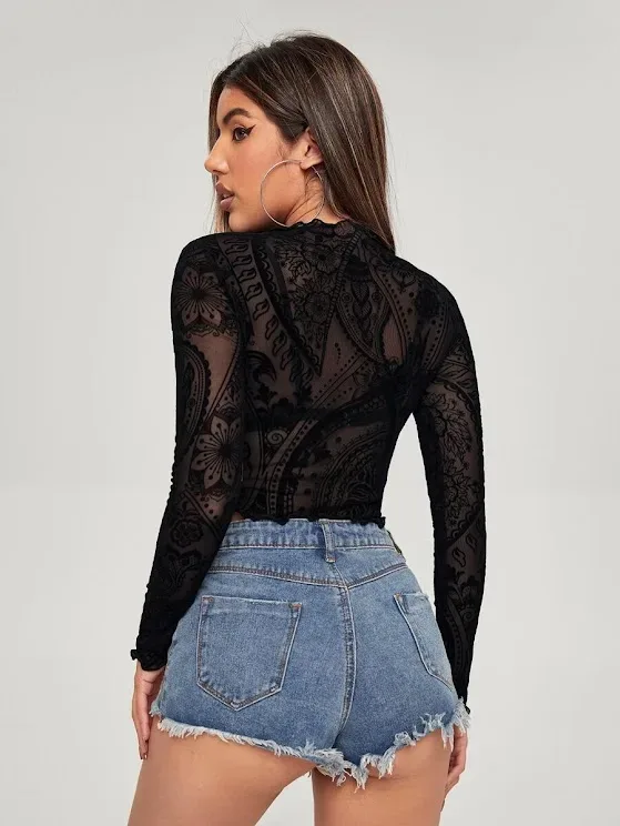 Top corto de malla para dama color negro