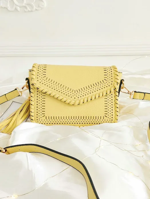 Bolso para dama color amarillo