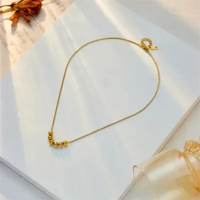 Collar para dama de acero de titanio