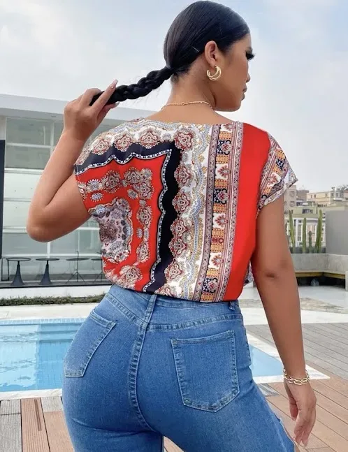 Blusa para dama  estampado abstracto
