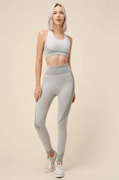 Conjunto deportivo para dama color gris