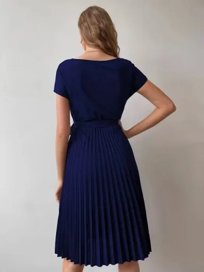 Vestido para dama color azul con diseño de paletones