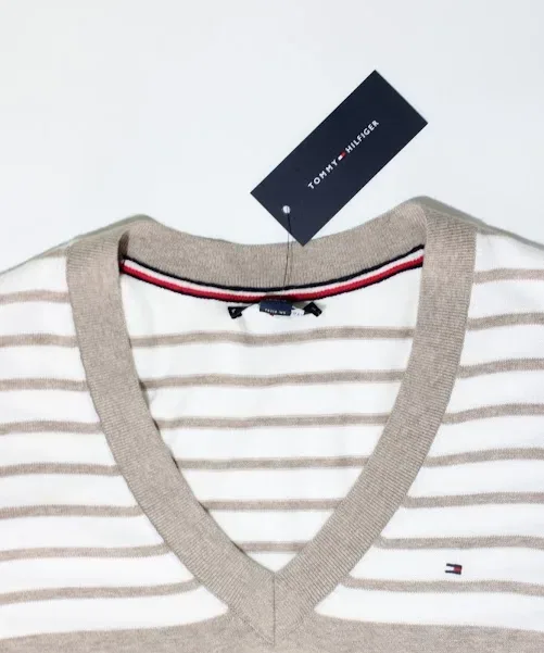 Suéter Tommy Hilfiger para dama color beige con blanco