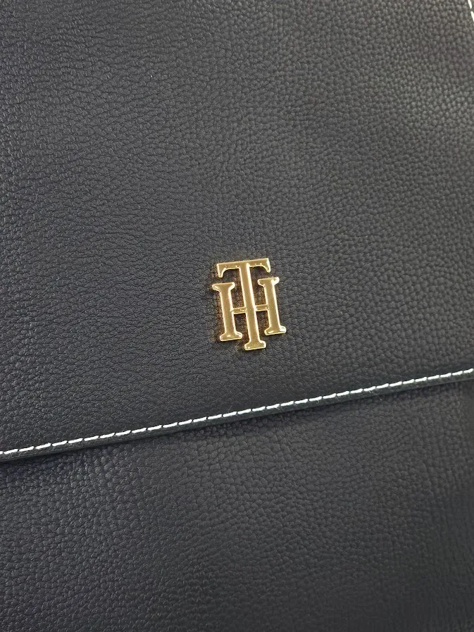 Bolso Tommy Hilfiger para dama color negro