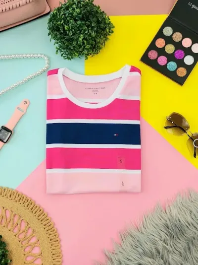 Camiseta Tommy Hilfiger para dama con diseño a rayas