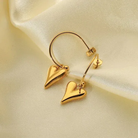 Par de aretes de acero inoxidable para dama color dorado
