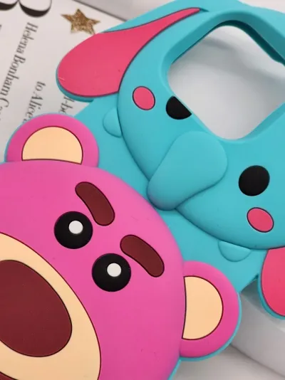 Funda para celular con diseño de Lotso y Dumbo