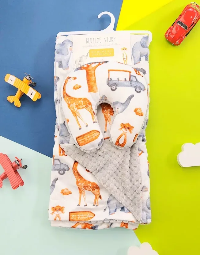 Conjunto de almohada y cobija con diseño de animales
