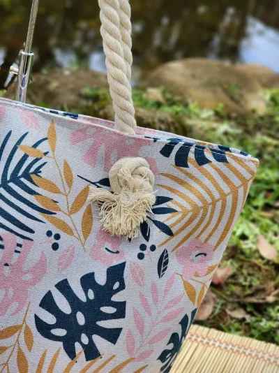 Bolso de hombro para dama con diseño tropical