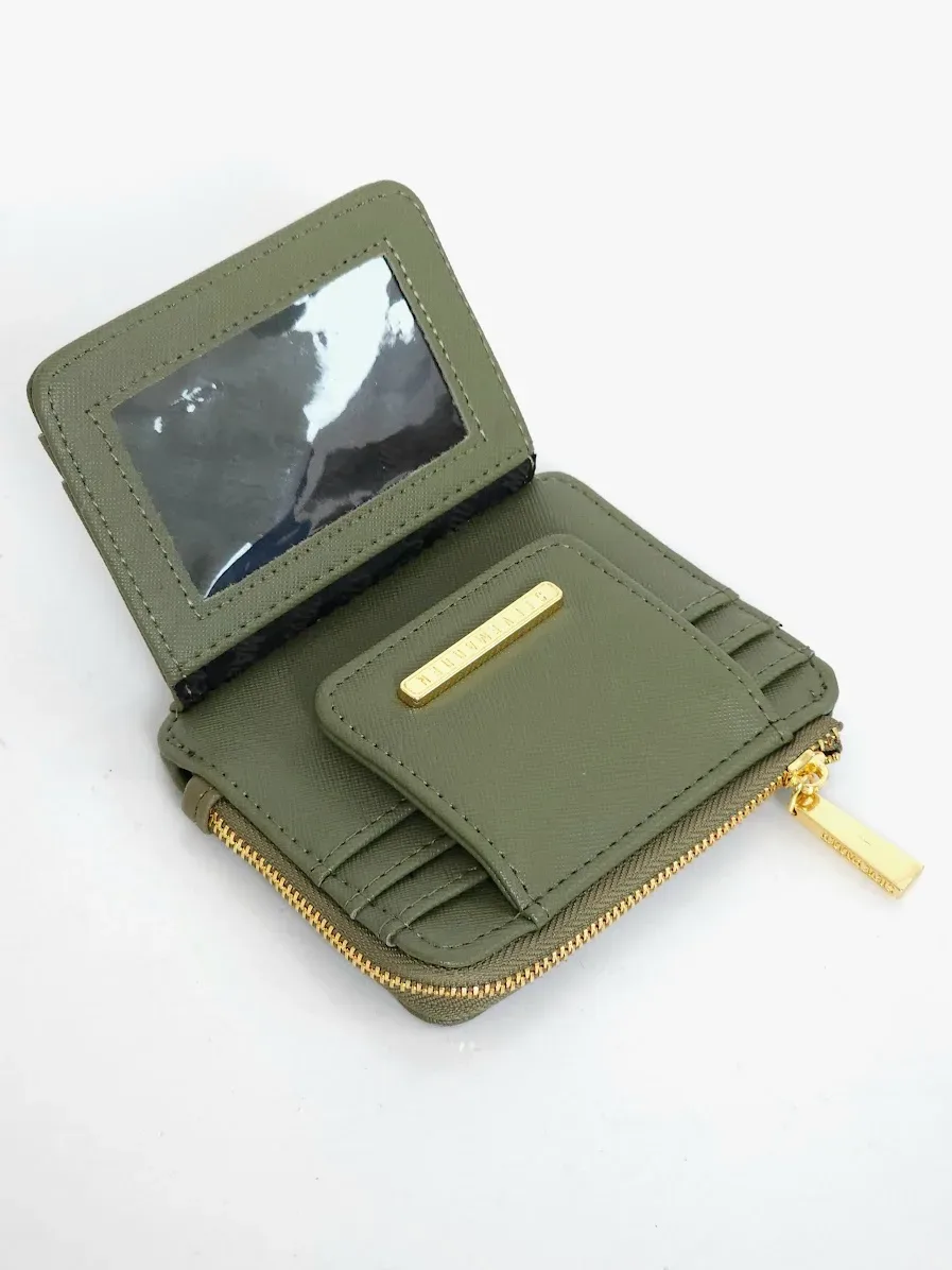 Tarjetero Steve Madden para dama color verde musgo