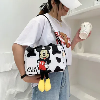 Bolso de hombro ZARA para dama estampado blanco y negro de mickey mouse