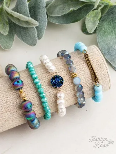Pulseras fantasia color celeste