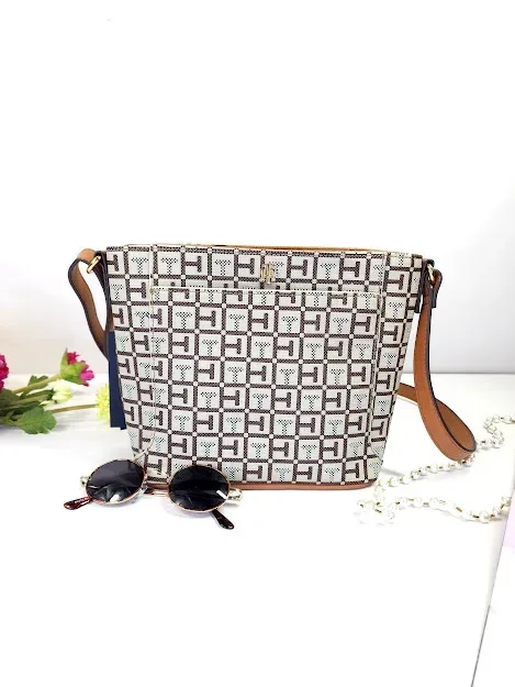 Bolso Tommy Hilfiger para dama color café