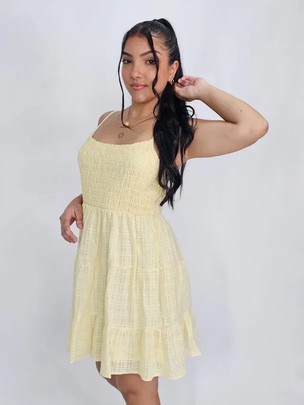 Vestido color amarillo para dama