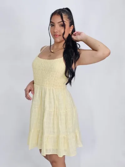 Vestido color amarillo para dama