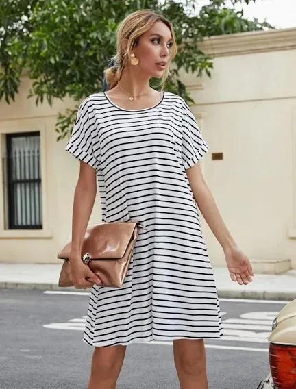 Vestido para dama diseño a rayas color negras y blancas
