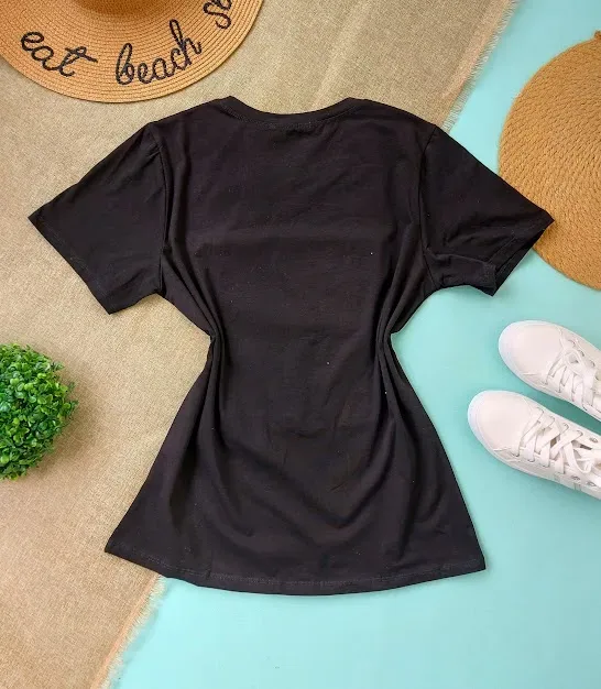 Camiseta para dama color negro con diseño de mujer