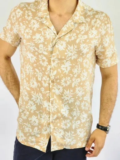 Camisa Touch and Go color verde con diseño floral