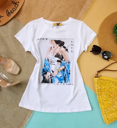 Camiseta para dama color blanco con diseño de mujer