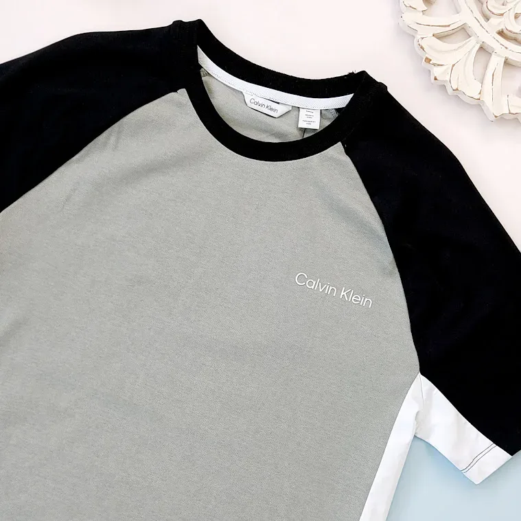 Camisa Calvin Klein para caballero color gris y negro