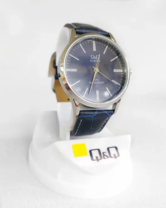 Reloj Q&Q para caballero color negro y azul