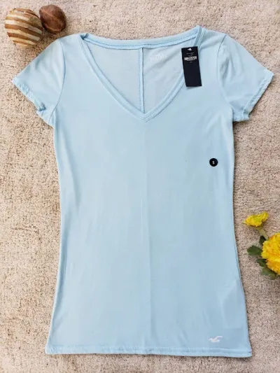 Camiseta Hollister para dama color celeste