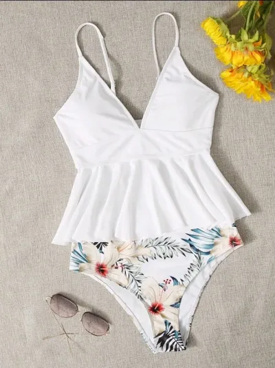 Vestido de baño para dama color blanco con estampado floral