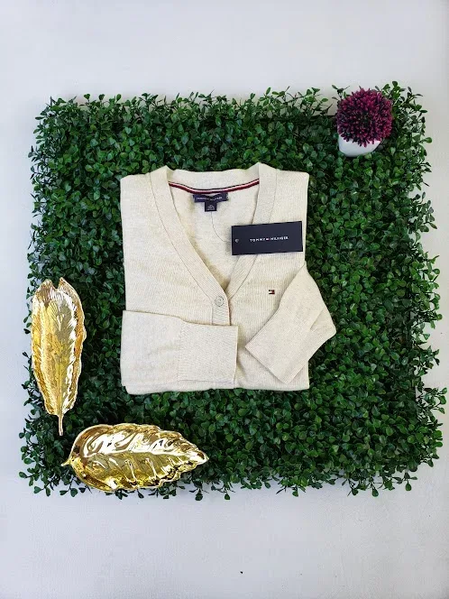 Suéter Tommy Hilfiger para dama color beige