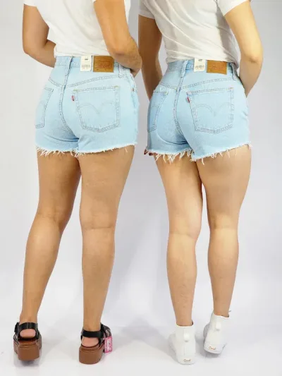 Short Levi´s para dama color celeste 501-0245