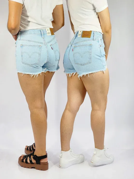 Short Levi´s para dama color celeste 501-0245