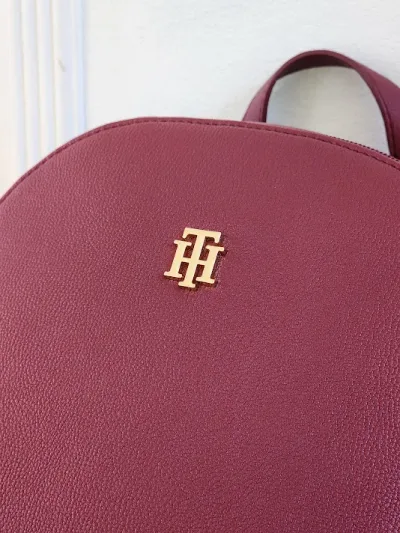 Bolso Tommy Hilfiger para dama XW05298-600XJS COLOR VINO