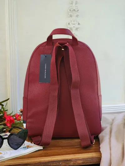 Bolso Tommy Hilfiger para dama XW05298-600XJS COLOR VINO
