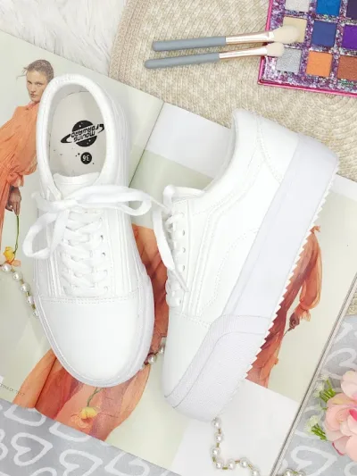 Tenis Coral para dama color Blancas Atlas All White Pu