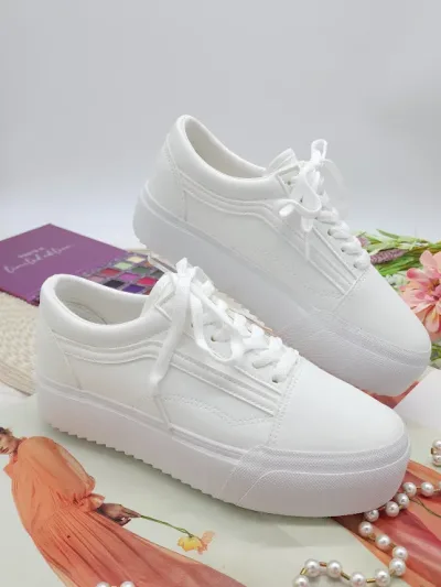 Tenis Coral para dama color Blancas Atlas All White Pu