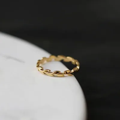 Anillo de acero inoxidable para dama color dorado