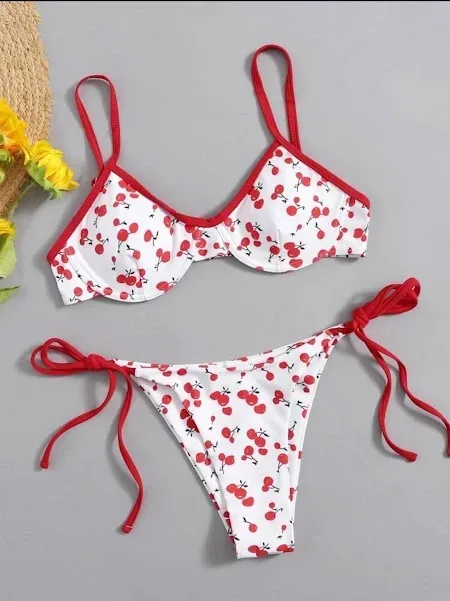Vestido de baño para dama color blanco con diseño de cerezas