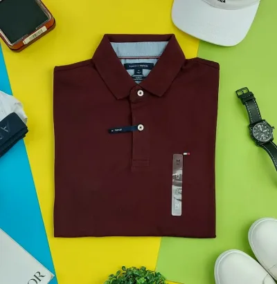 Camiseta Tommy Hilfiger Slim Fit para caballero color vino