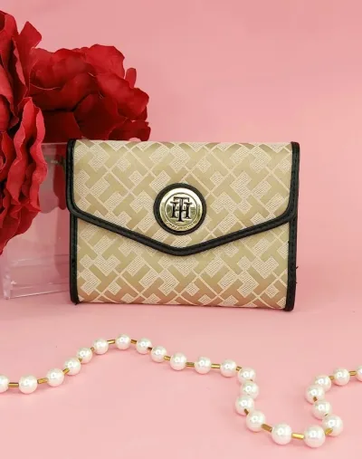 Cartera Tommy Hilfiger para dama color beige