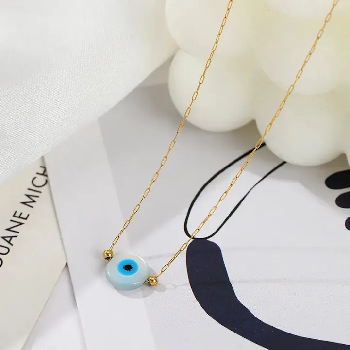 Collar de acero inoxidable con diseño de ojo turco