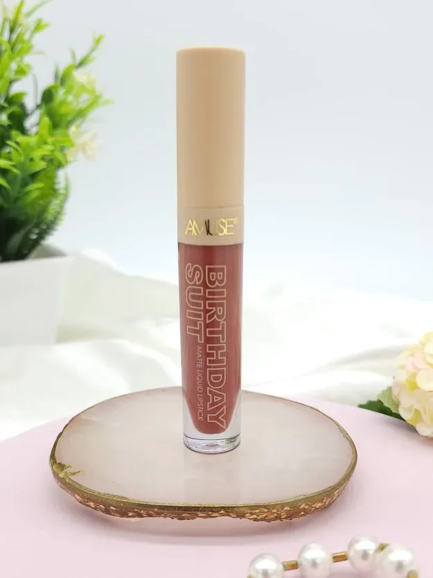 Labial AMUSE liquido matte tono Burlesque