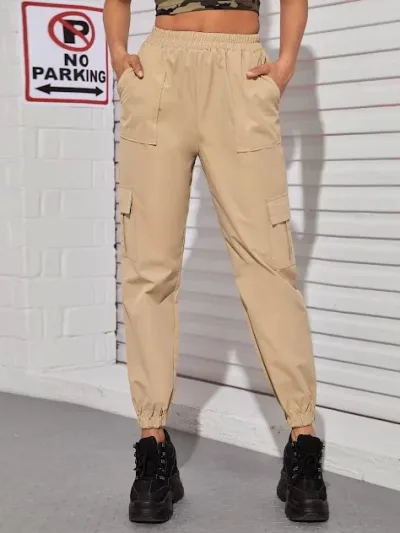 Pantalón cargo para dama color beige