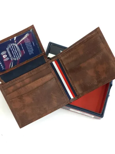 Billetera Tommy Hilfiger para caballero café