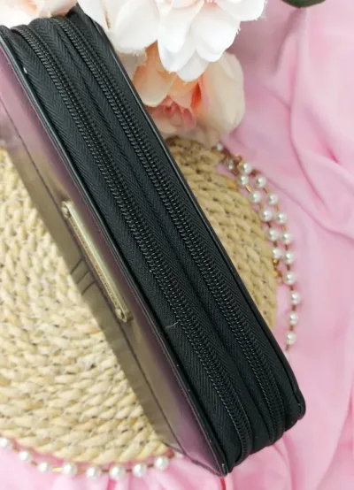 Cartera Stone Mountain Usa para dama color negro
