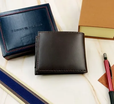Billetera Tommy Hilfiger color café