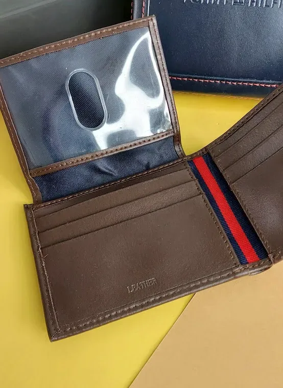 Billetera Tommy Hilfiger color café