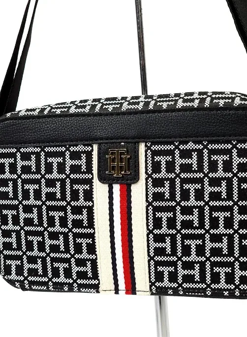 Bolso Tommy Hilfiger para dama color negro