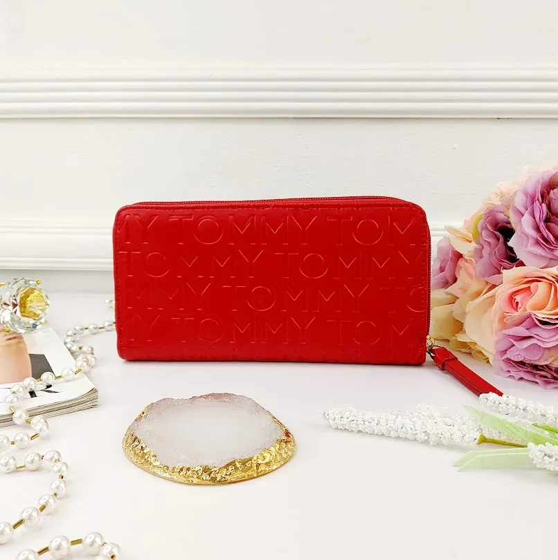 Cartera Tommy Hilfiger para color rojo